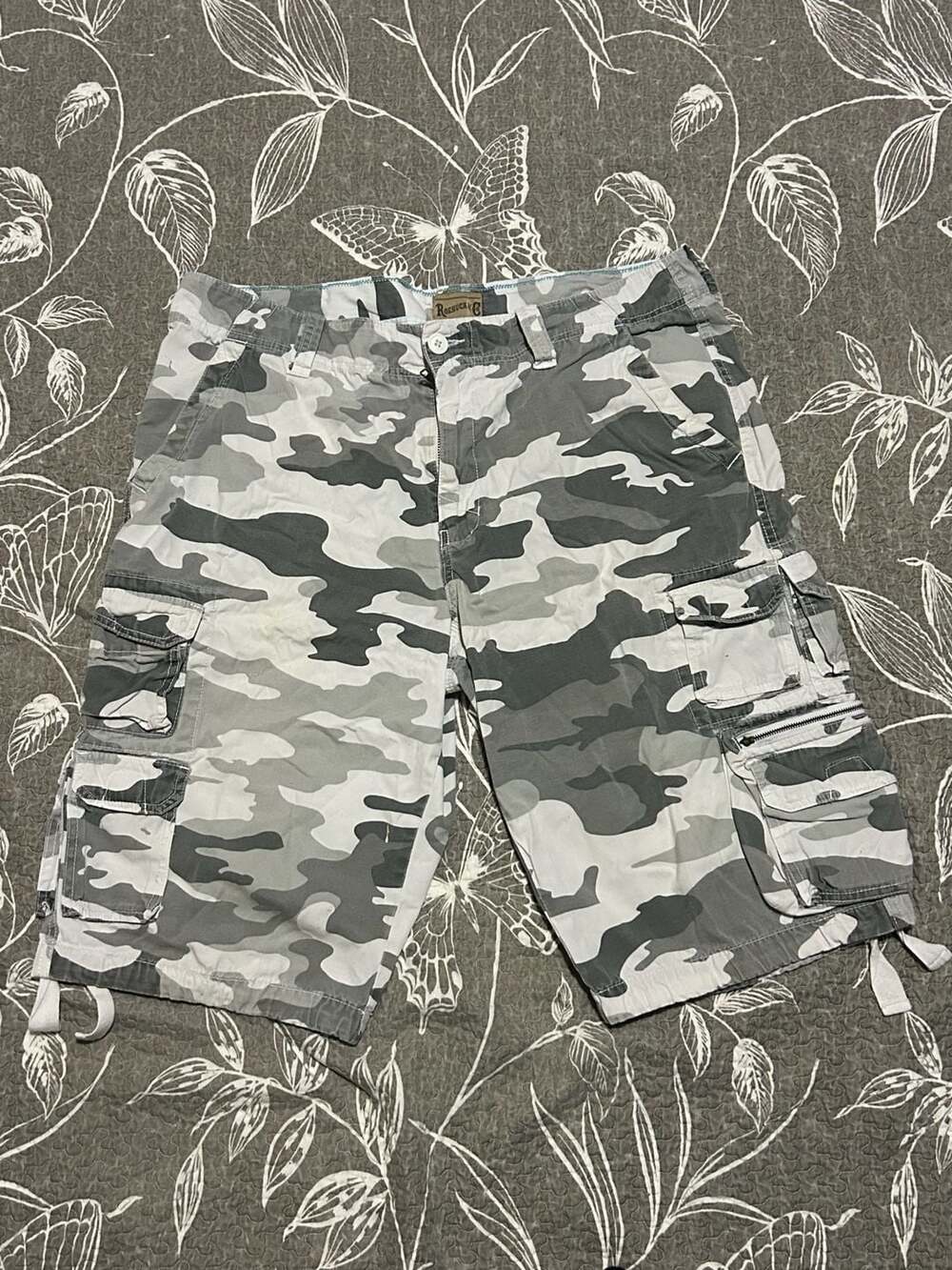 Roebuck & Co. Gray and White Camouflage Cargo Shorts